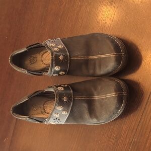 Ariat Western Grayish Black Suede Clog